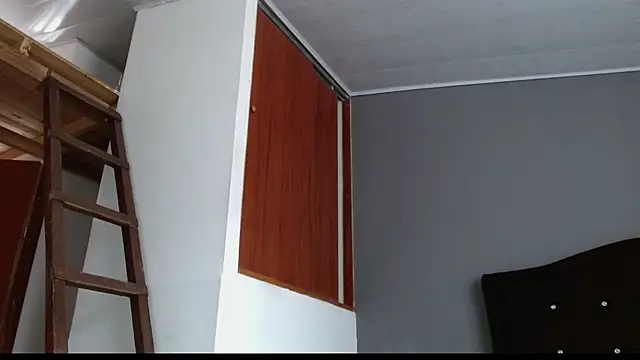 Snapshot of Emilia_1995 chatting on July 9, 2:54 pm Emilia 1995 online show from July 9, 2:54 pm