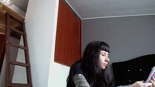 Snapshot of Emilia_1995 chatting on July 25, 2:14 pm Emilia 1995 online show from July 25, 2:14 pm