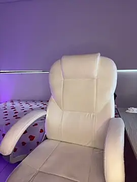 Snapshot of nyna_1 chatting on September 24, 10:35 pm nyna 1 online show from September 24, 10:35 pm