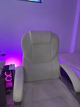 nyna 1 online show from January 18, 8:34 pm