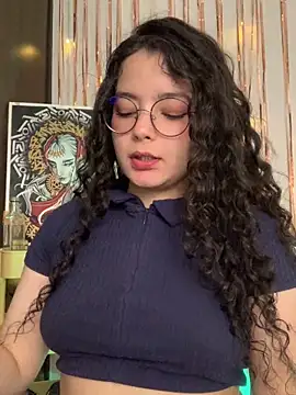 Snapshot of Antoniart_ chatting on December 24, 2:10 am Antoniart online show from December 24, 2:10 am