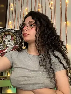 Snapshot of Antoniart_ chatting on January 5, 2:38 am Antoniart online show from January 5, 2:38 am