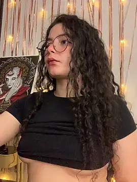 Snapshot of Antoniart_ chatting on January 16, 1:37 am Antoniart online show from January 16, 1:37 am