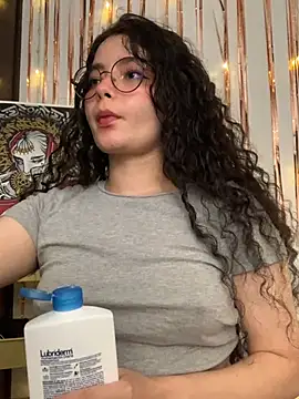 Snapshot of Antoniart_ chatting on January 21, 3:37 am Antoniart online show from January 21, 3:37 am