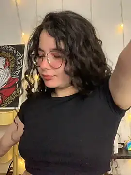 Snapshot of Antoniart_ chatting on February 10, 1:46 am Antoniart online show from February 10, 1:46 am