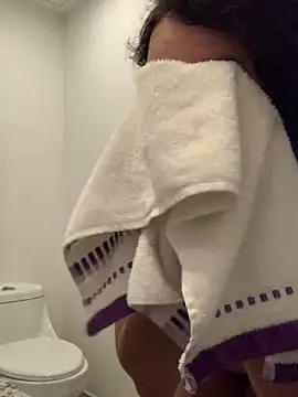 Snapshot of Antoniart_ chatting on February 13, 10:44 am Antoniart online show from February 13, 10:44 am