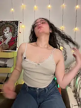 Snapshot of Antoniart_ chatting on October 27, 1:31 am Antoniart online show from October 27, 1:31 am