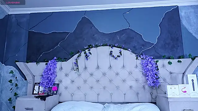 Snapshot of AmberGreyy_ chatting on June 18, 7:51 pm AmberGreyy online show from June 18, 7:51 pm