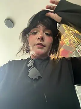 Snapshot of AmberGreyy_ chatting on June 24, 7:24 pm AmberGreyy online show from June 24, 7:24 pm