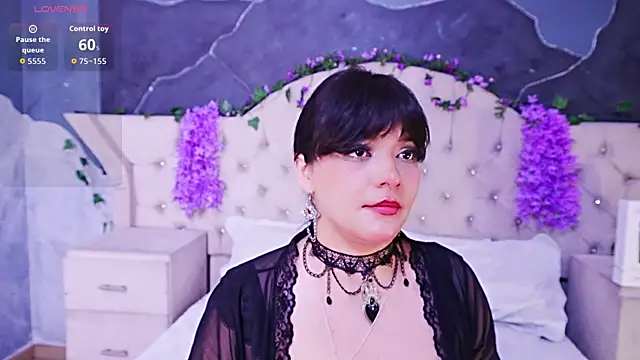 Snapshot of AmberGreyy_ chatting on July 5, 4:19 am AmberGreyy online show from July 5, 4:19 am