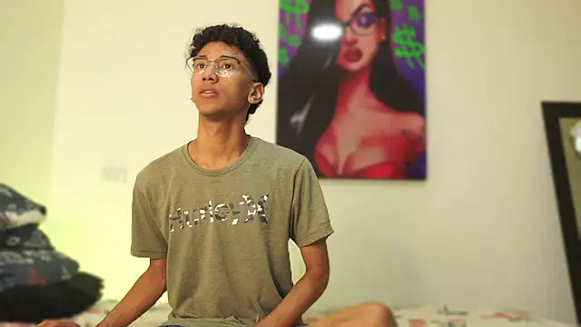 harrytwink18 online show from December 17, 1:27 pm