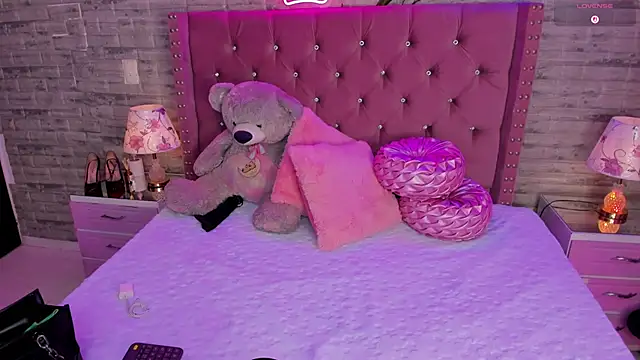 Snapshot of IsabellaBromsS chatting on February 27, 8:53 pm IsabellaBromsS online show from February 27, 8:53 pm