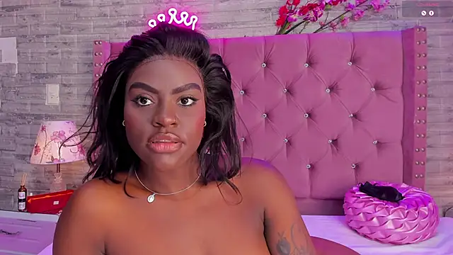 Snapshot of IsabellaBromsS chatting on March 2, 12:20 am IsabellaBromsS online show from March 2, 12:20 am