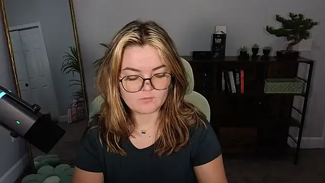 rodeobrii online show from September 26, 3:43 am