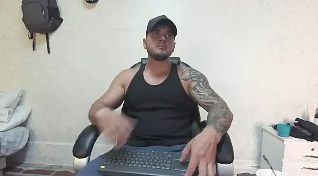 Snapshot of Teilor_Creed chatting on January 16, 6:16 pm Teilor Creed online show from January 16, 6:16 pm