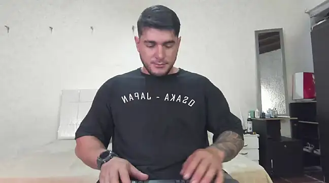 Snapshot of Teilor_Creed chatting on February 6, 11:04 pm Teilor Creed online show from February 6, 11:04 pm