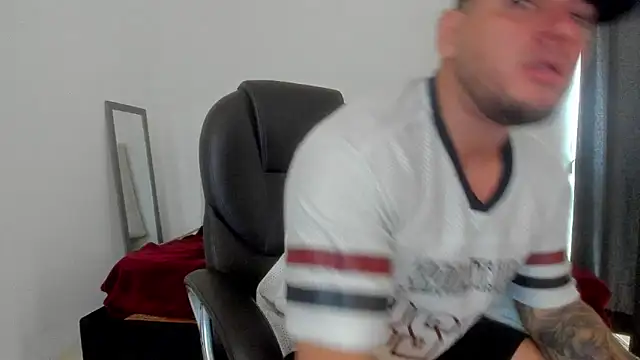 Snapshot of Teilor_Creed chatting on October 28, 7:38 pm Teilor Creed online show from October 28, 7:38 pm