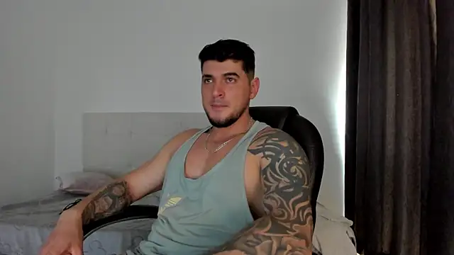 Snapshot of Teilor_Creed chatting on November 25, 7:14 pm Teilor Creed online show from November 25, 7:14 pm