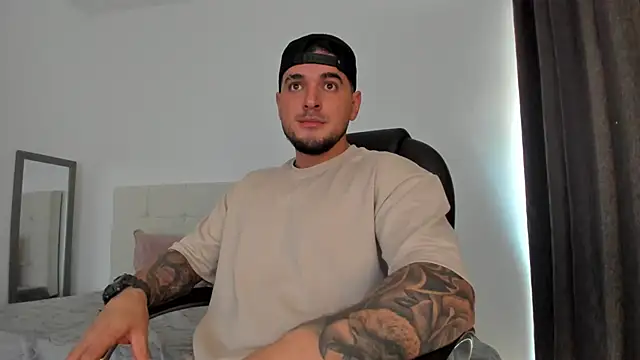 Snapshot of Teilor_Creed chatting on December 2, 6:47 pm Teilor Creed online show from December 2, 6:47 pm