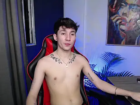 Snapshot of SebasstianGrand chatting on March 23, 12:26 am SebasstianGrand online show from March 23, 12:26 am