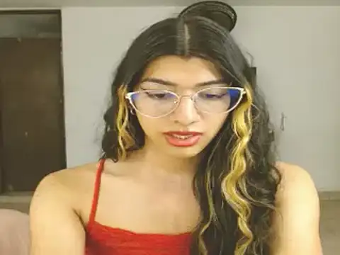 engielphoenis14 online show from December 11, 11:32 pm