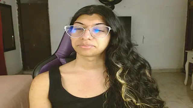 engielphoenis14 online show from February 7, 11:30 pm