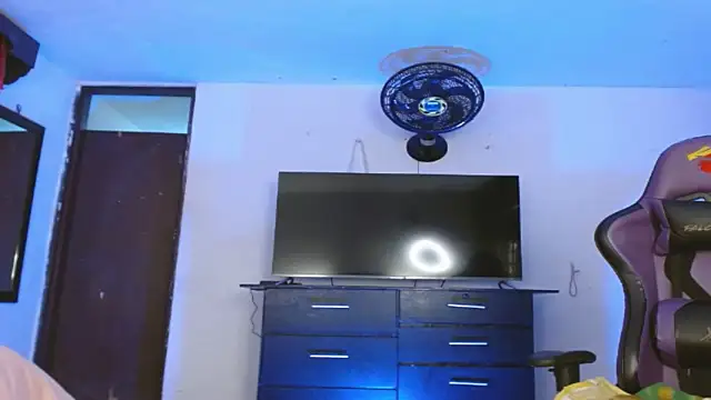 engielphoenis14 online show from February 14, 7:32 pm