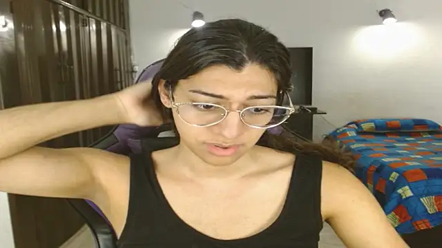 engielphoenis14 online show from June 12, 1:04 am
