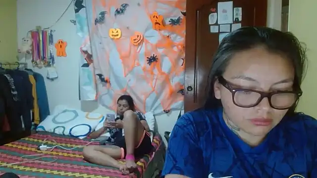 clayre and jill online show from October 28, 7:16 pm