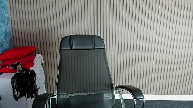 Emily Gin online show from October 30, 10:06 am