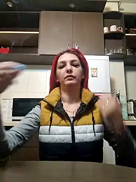 Snapshot of Evadesirex46 chatting on December 6, 8:37 am Evadesirex46 online show from December 6, 8:37 am