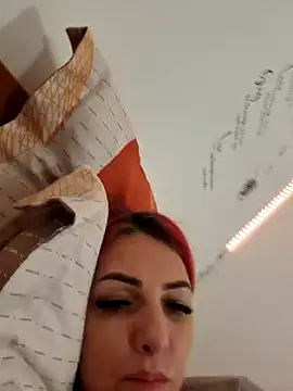 Snapshot of Evadesirex46 chatting on December 19, 4:57 pm Evadesirex46 online show from December 19, 4:57 pm