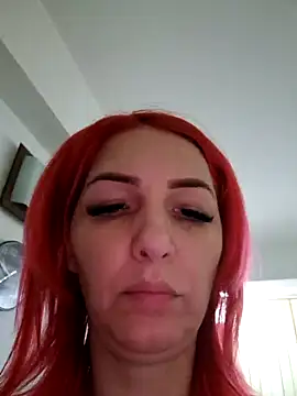 Snapshot of Evadesirex46 chatting on December 21, 7:49 pm Evadesirex46 online show from December 21, 7:49 pm