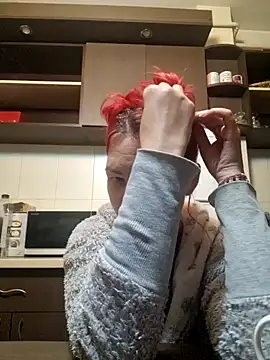 Snapshot of Evadesirex46 chatting on February 8, 6:43 am Evadesirex46 online show from February 8, 6:43 am