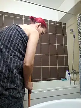 Snapshot of Evadesirex46 chatting on February 17, 9:03 am Evadesirex46 online show from February 17, 9:03 am