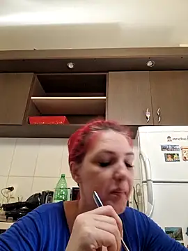 Snapshot of Evadesirex46 chatting on February 21, 1:22 pm Evadesirex46 online show from February 21, 1:22 pm