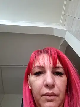 Snapshot of Evadesirex46 chatting on September 15, 6:13 am Evadesirex46 online show from September 15, 6:13 am