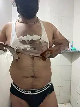 Snapshot of dick69lil chatting on April 15, 2:29 am dick69lil online show from April 15, 2:29 am