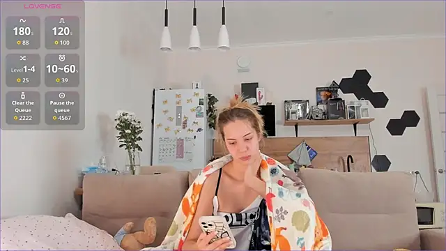 Snapshot of Girl_alone_home chatting on October 11, 2:00 am Girl alone home online show from October 11, 2:00 am