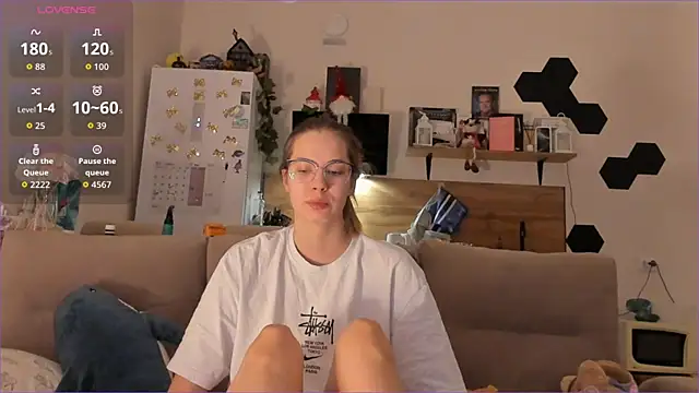 Girl alone home online show from January 12, 1:22 am