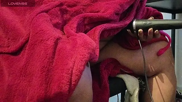 Snapshot of MrAndMrsCrook chatting on September 21, 1:57 pm MrAndMrsCrook online show from September 21, 1:57 pm