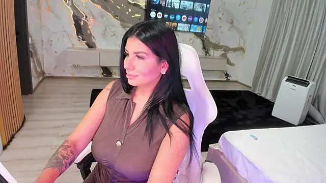 patriciakeys online show from July 18, 2:05 am