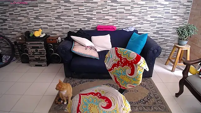 VioletaGomezCo online show from May 13, 4:37 pm