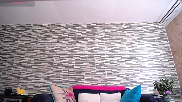 VioletaGomezCo online show from May 19, 2:56 pm