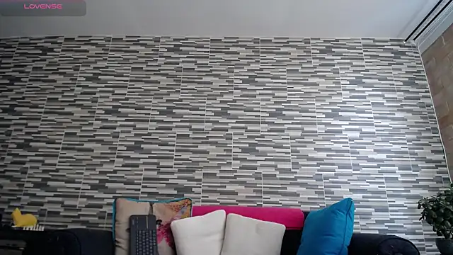 VioletaGomezCo online show from May 30, 1:52 pm