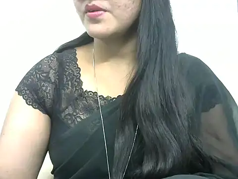Snapshot of rashmika_reddy chatting on May 1, 5:17 pm rashmika reddy online show from May 1, 5:17 pm