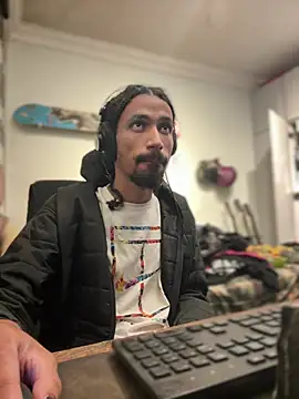 hotcamboy420 online show from January 15, 5:08 am