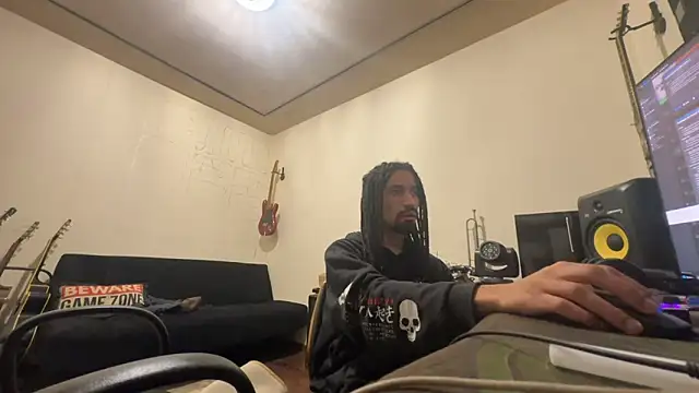 hotcamboy420 online show from October 24, 5:26 am