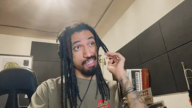 Snapshot of hotcamboy420 chatting on July 3, 4:52 am hotcamboy420 online show from July 3, 4:52 am