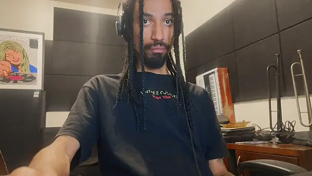 Snapshot of hotcamboy420 chatting on July 29, 3:26 am hotcamboy420 online show from July 29, 3:26 am